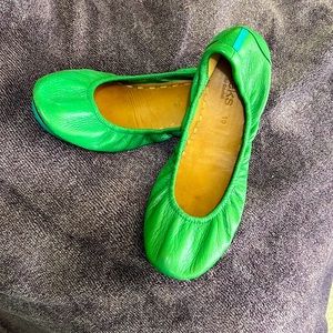 Green tieks